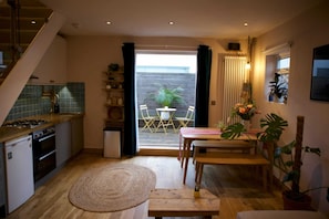 Basic Apartment | Private kitchen