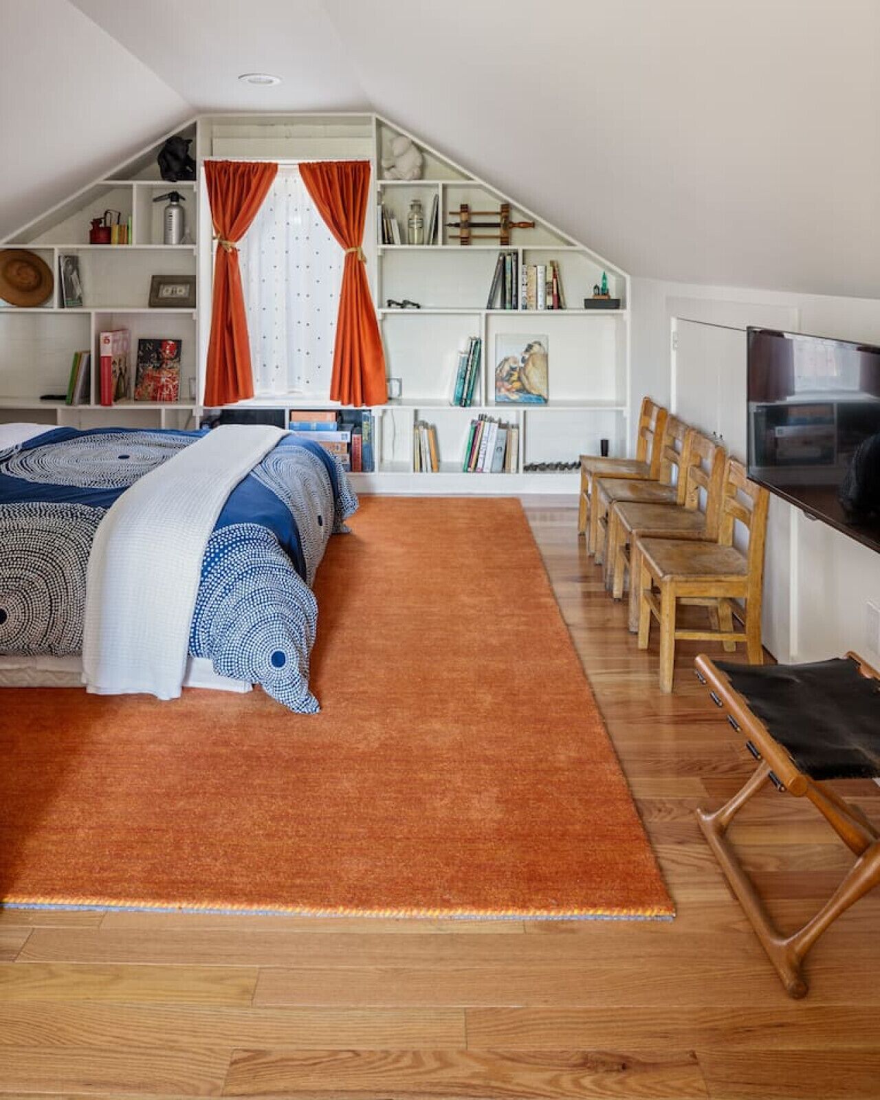 1 slaapkamer, een strijkplank/strijkijzer, wifi, beddengoed