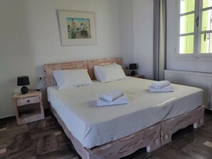 1 bedroom, in-room safe, iron/ironing board, free WiFi - Cliff Reflections - Junior Suite with Caldera View (Μεγαλοχώρι)