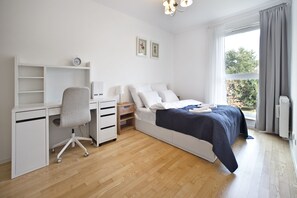 1 غرفة نوم ومكواة/لوح كي وواي فاي مجانًا