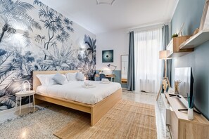 2 bedrooms, desk, iron/ironing board, travel crib - Modern > Luxurious > Cosy Apartment 
5 minutes walk from the VATICAN and METRO (Roma)