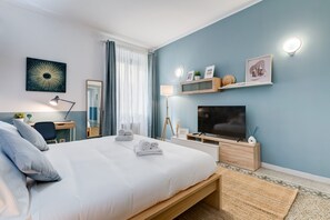 2 bedrooms, desk, iron/ironing board, travel cot - Modern > Luxurious > Cosy Apartment 
5 minutes walk from the VATICAN and METRO (Roma)