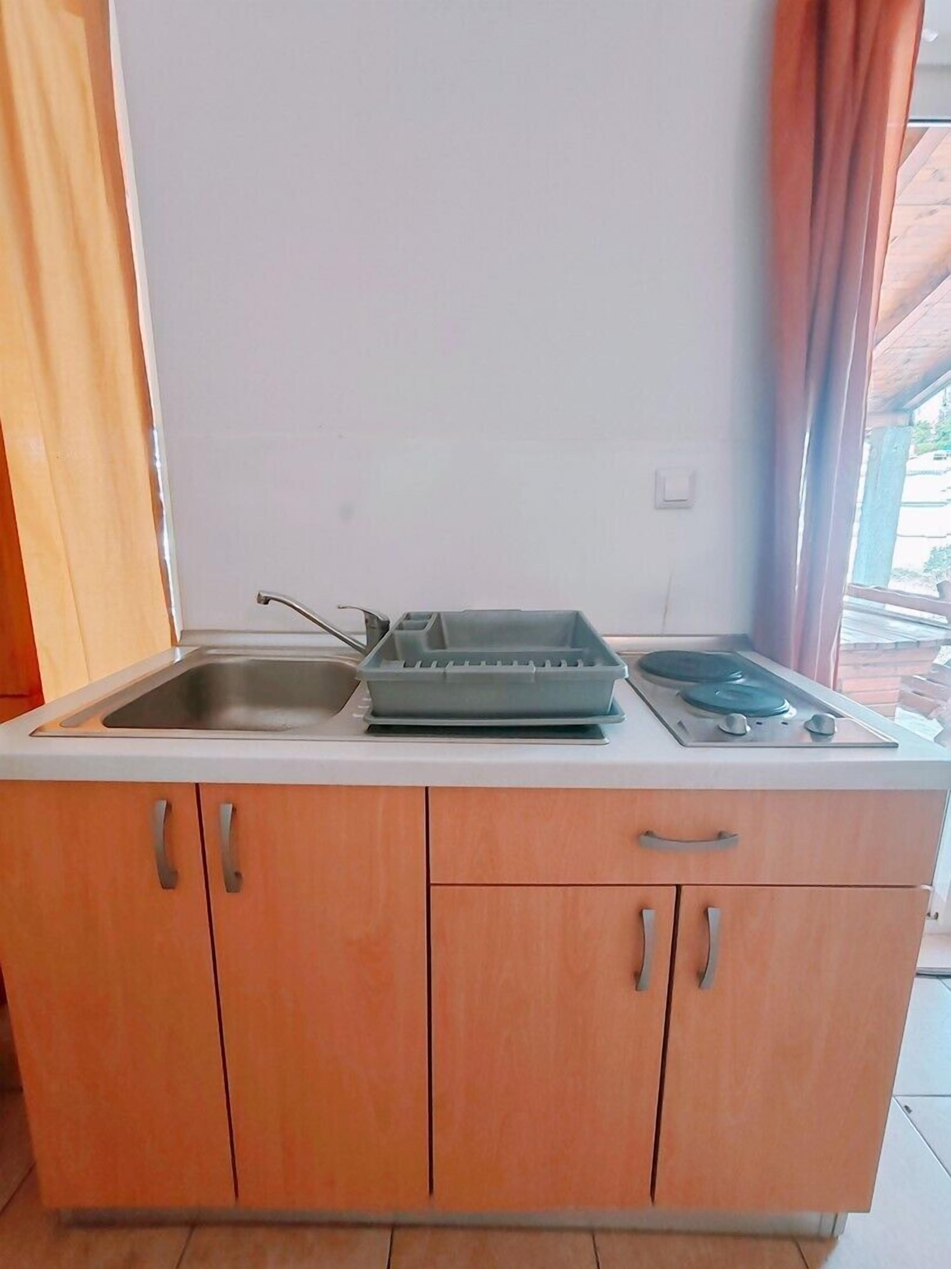 冰箱、炉灶、厨具/餐具