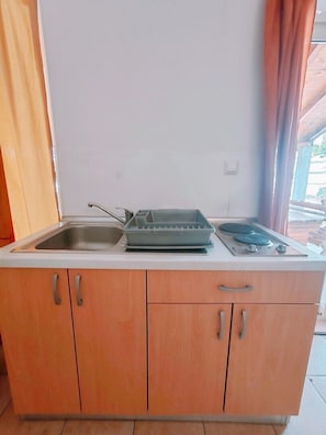 Fridge, stovetop, cookware/dishes/utensils - Matuško Residence / Apartment 2 (Neum)