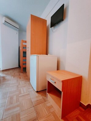 Interior - Matuško Residence / Quadruple room 12 (Neum)