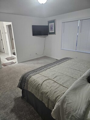 3 間睡房、熨斗/熨衫板、Wi-Fi、床單