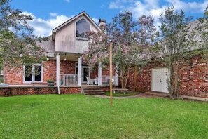 Exterior - The Jade Villa | Mini Library (Lake Charles)