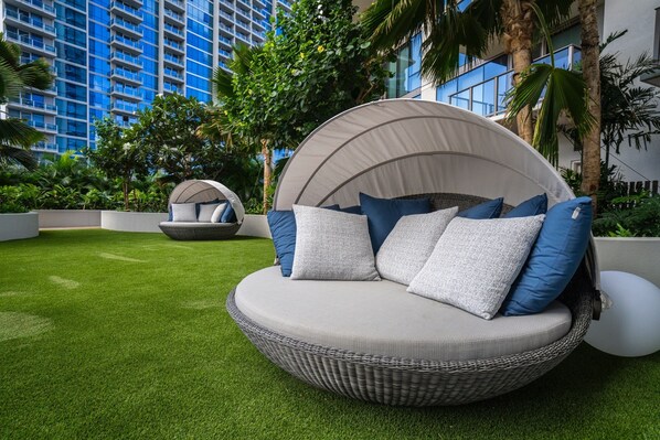 المنطقة المحيطة بالمنشأة