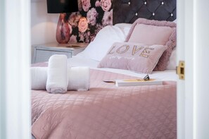 1 bedroom, iron/ironing board, WiFi