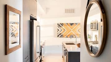 Appart'hÎtel, plusieurs lits, patio, vue montagne | Intérieur