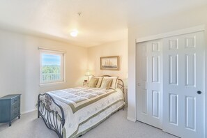 1 bedroom, travel crib, free WiFi, bed sheets