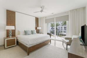 3 slaapkamers, een strijkplank/strijkijzer, wifi, beddengoed