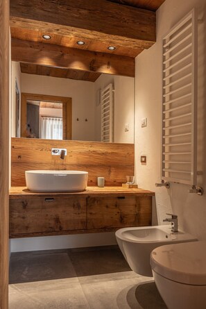 Douche, serviettes fournies