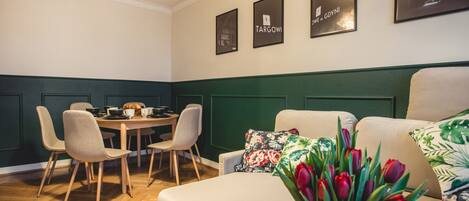 Apartment | 2 bedrooms, desk, iron/ironing board, free WiFi