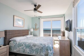 4 bedrooms, WiFi - 2 Seas the Day West, Oceanfront Duplex in Emerald Isle, NC! (Emerald Isle)