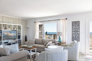 Tv, dvd-afspiller, stereoanlæg