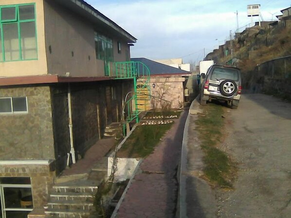 Front of property - Awesome Murree View (Murree)