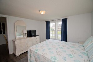3 bedrooms, iron/ironing board, WiFi