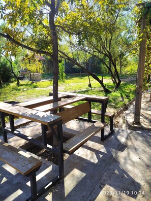 Outdoor dining - Casa de Campo Completa.la Madrid Coahuila a 15 min de Cuatrocienegas MX (Lamadrid)