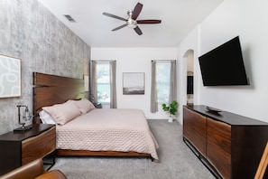 4 bedrooms, desk, iron/ironing board, travel cot