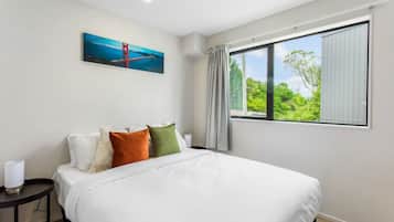 2 bedrooms, desk, iron/ironing board, free WiFi