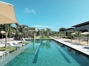 Leilighet – deluxe | Basseng | Utendørsbasseng