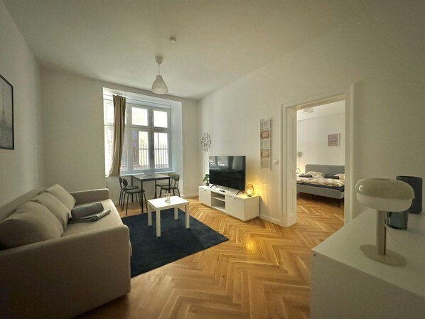 Living area - Rembrandt street Family Apartment (Vienna)
