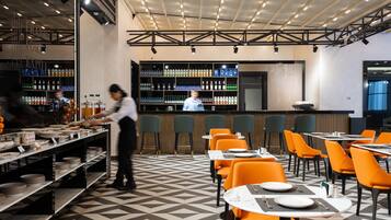 Free daily buffet breakfast