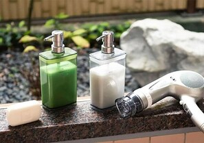 Hair dryer, towels - Nonsmoking New building Annex whole building / Hatsukaichi Hiroshima (Hatsukaichi)