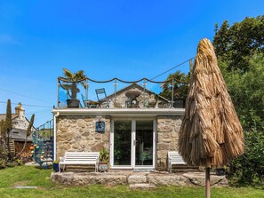 Terrace/patio - 3 bedroom accommodation in St Just (St Just)