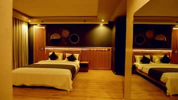 4 bedrooms, iron/ironing board, WiFi, bed sheets