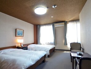 1 dormitorio, escritorio, tabla de planchar con plancha y wifi gratis