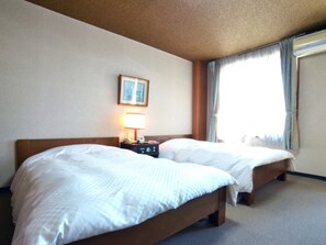 1 soverom, skrivebord, strykejern/-brett og wi-fi (inkludert)