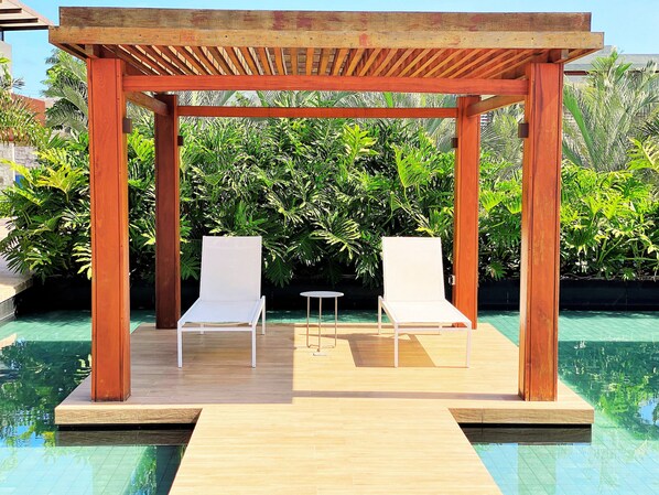 Appartement Deluxe | Piscine | Piscine extérieure, piscine chauffée