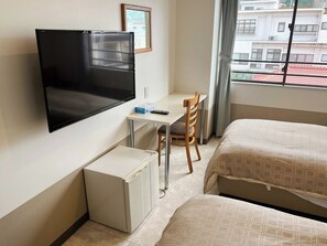 1 bedroom, desk, free WiFi, bed sheets - Nonsmoking Twin room with unit bath / Nago Okinawa (Nago)