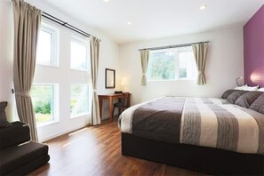3 chambres, fer et planche à repasser, accès au Wi-Fi (inclus)