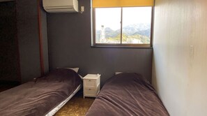 1 slaapkamer, een bureau, gratis wifi, beddengoed