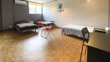 1 bedroom, desk, free WiFi, bed sheets