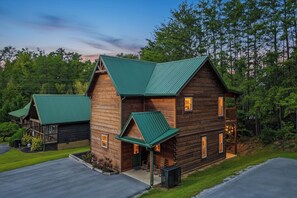 Exterior - *Stunning 4BD Near TOWN! Theater Room + HOT TUB! (Pigeon Forge)