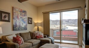 Televisión, chimenea