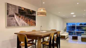 Apartamento, 2 habitaciones (4F) | Comedor