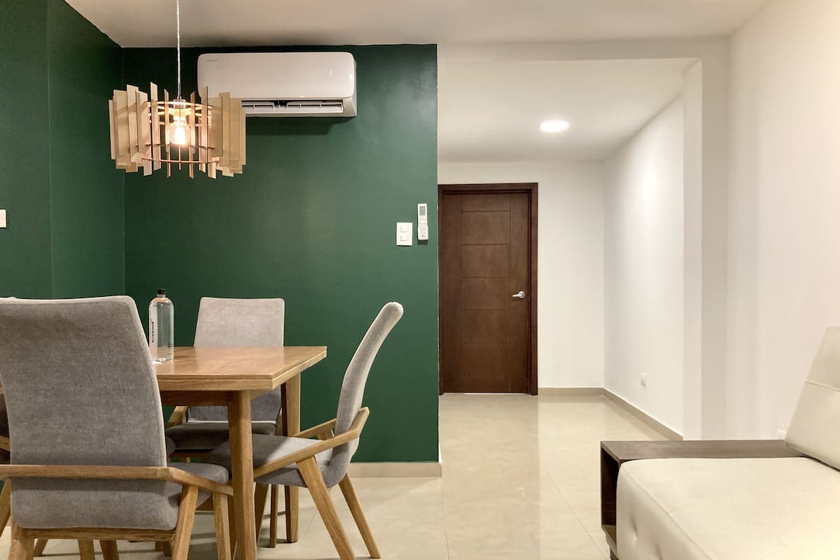 Apartment, 2 Bedrooms (2) | Living area | 40-inch Smart TV with cable channels, heated floors