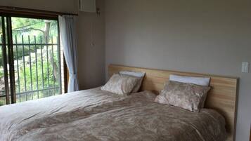 1 bedroom, desk, iron/ironing board, free WiFi