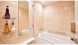 Hair dryer, towels - JapaneseWestern style room with 2 beds Opening a / Naha Okinawa (Naha)