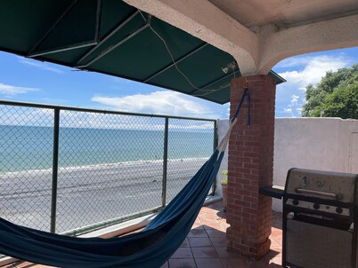 Beachfront Villa in Decameron