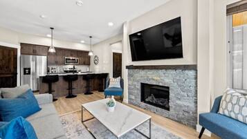 Televisor intel·ligent i llar de foc