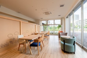 Dining - Superior Twin Nonsmoking vs|StandardRoom on / Kashiwa Chiba (Kashiwa)