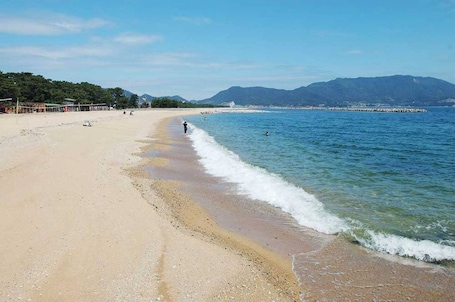 Beach. A whole guest house charter plan for friends and m / Sanuki Kagawa