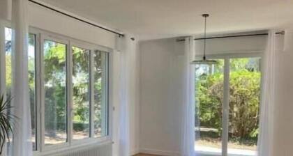 Elégante villa La Rochette 25mn Paris