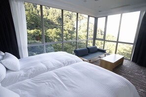2 bedrooms, desk, free WiFi, bed sheets
